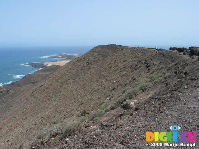 28019 La Caldera and lighthouse